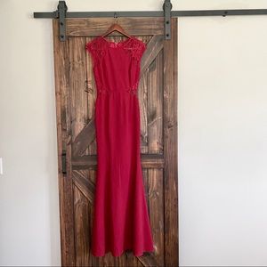 NWT 🌹 Formal Red Bridesmaid Dress with Lace